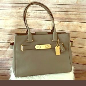 NWT COACH Swagger Carryall Leather Bag Grey